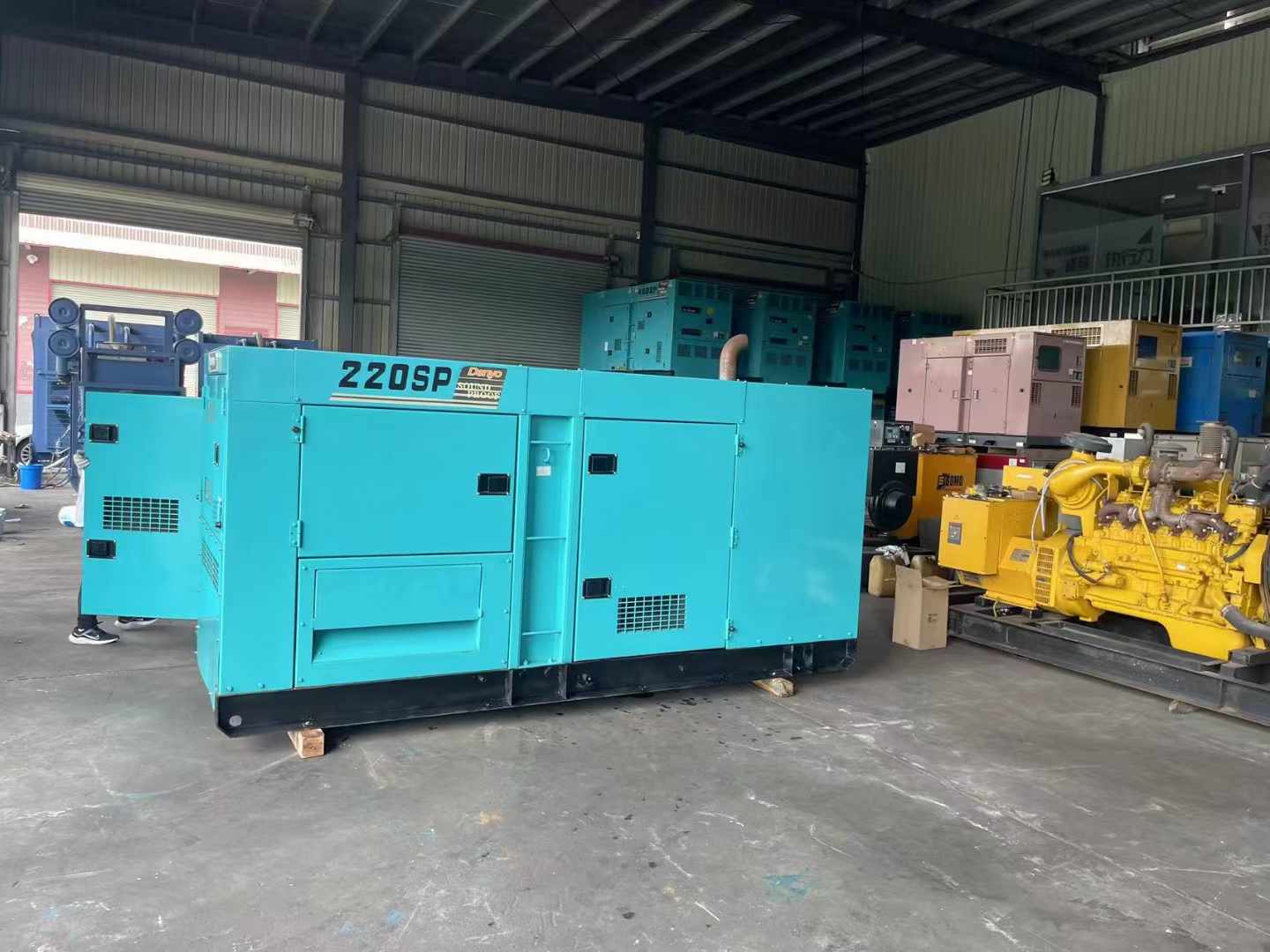 乌当800kW 柴油发电机的输出电流波动范围是多少？