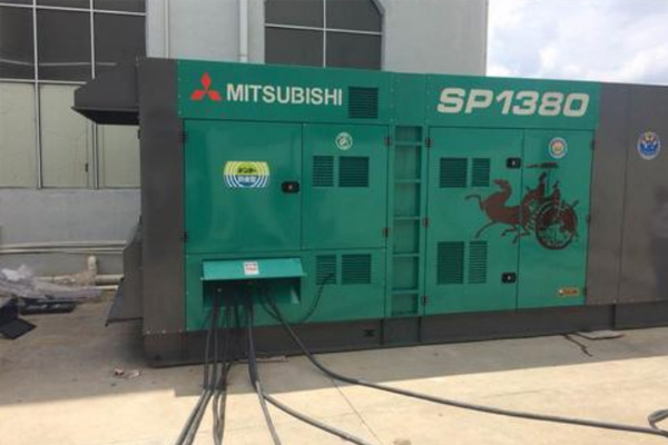 乌当为什么有些柴油发电机组的输出电压可以调节？