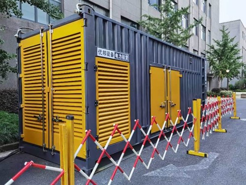 乌当如何使用转速表检查发动机的转速？