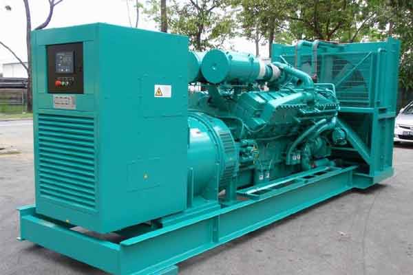 乌当柴油发电机组电压不稳定怎样维修？