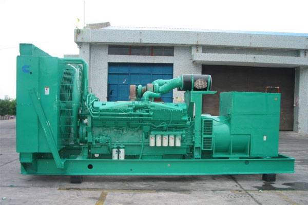 乌当工厂发电机应急发电时如何更准确地检查发电机状态？