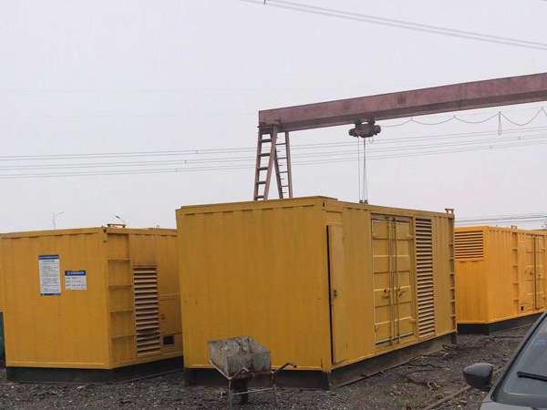 乌当100kw柴油发电机组每小时油耗？