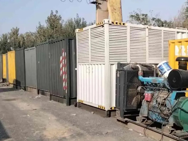 乌当200KW柴油发电机机组每小时油耗是多少？